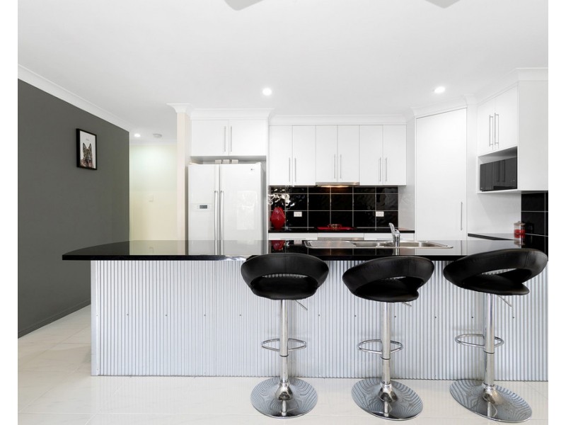 17 Collett Court, Marian QLD 4753