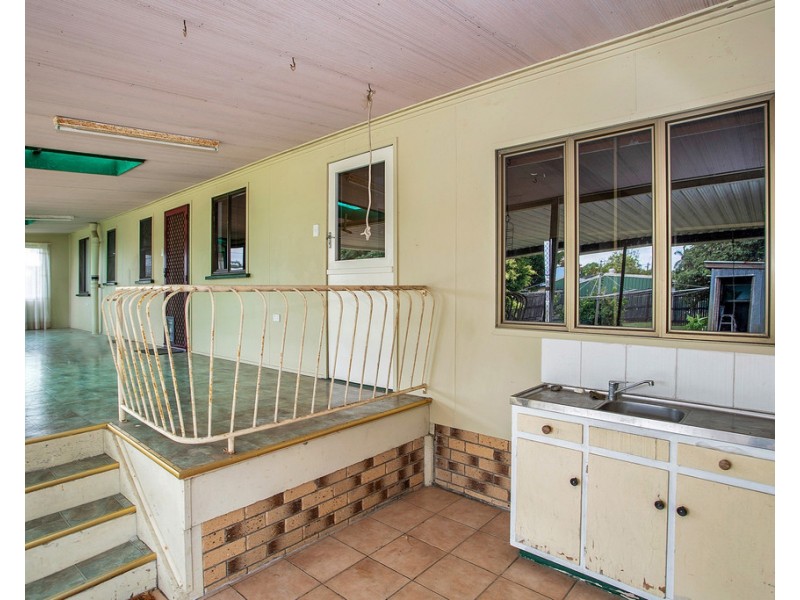 16 Bannister Street, South Mackay QLD 4740