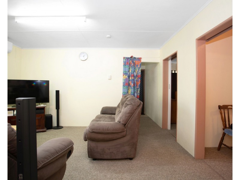 2 Drew Street, Finch Hatton QLD 4756