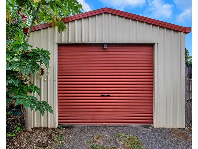 2 Drew Street, Finch Hatton QLD 4756