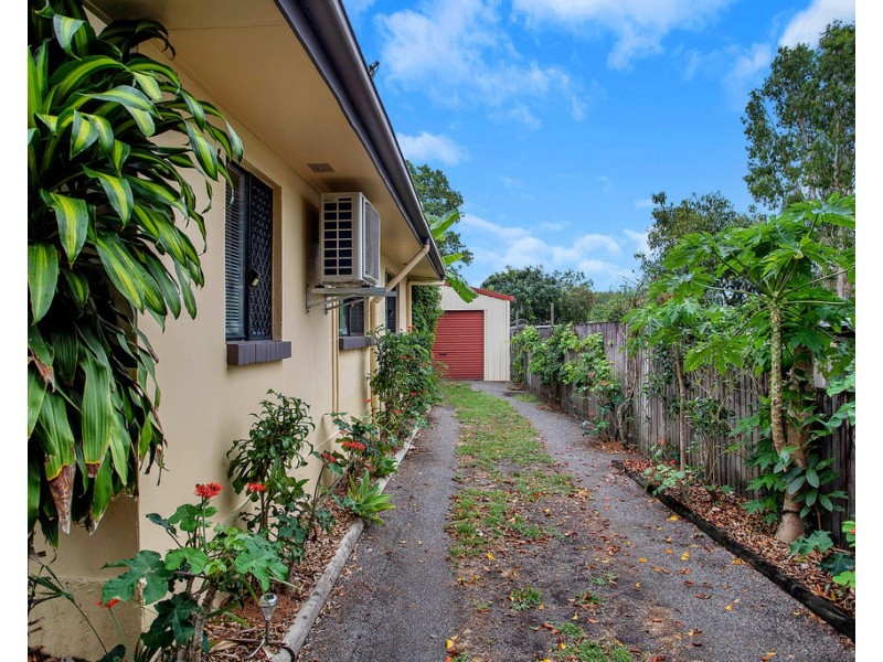 2 Drew Street, Finch Hatton QLD 4756