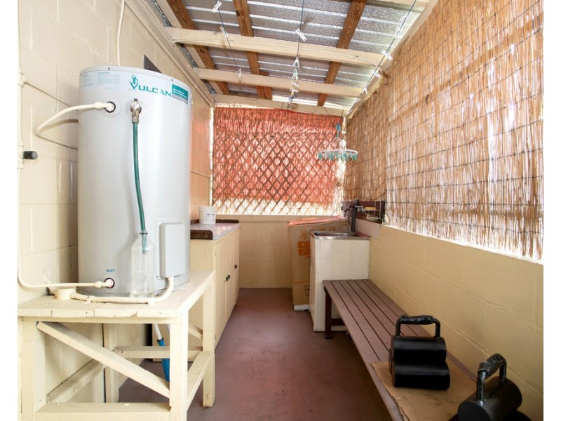 2 Drew Street, Finch Hatton QLD 4756