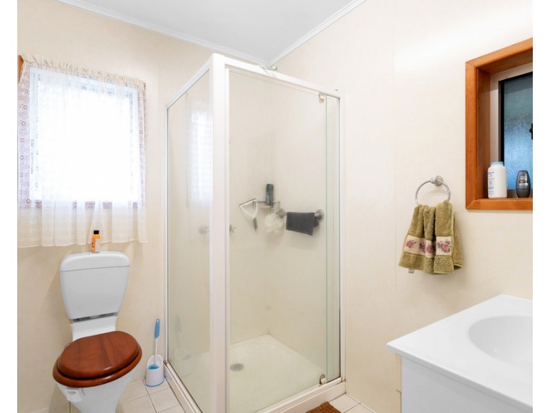 2 Drew Street, Finch Hatton QLD 4756