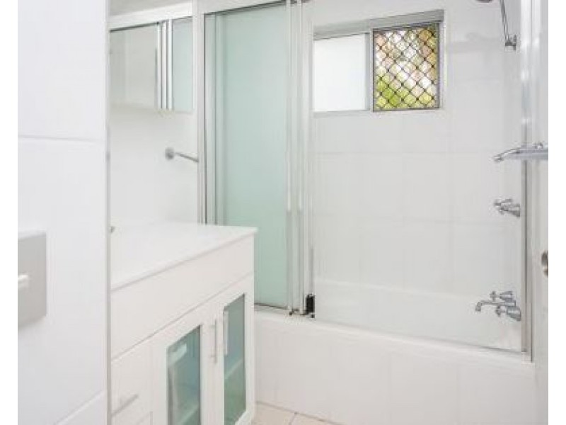 1/10 Bowen Court, Mount Pleasant QLD 4740