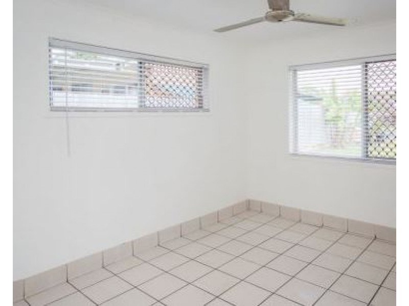 1/10 Bowen Court, Mount Pleasant QLD 4740