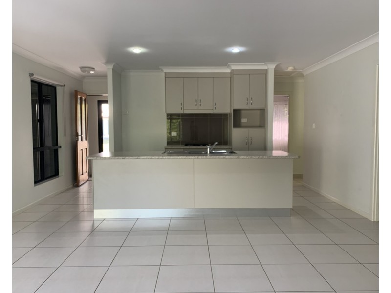 15 Village Circuit, Eimeo QLD 4740