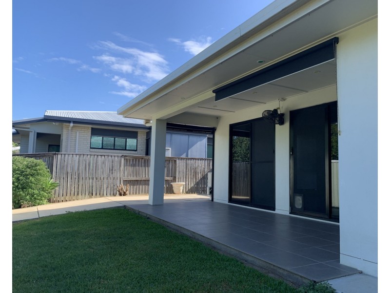 15 Village Circuit, Eimeo QLD 4740