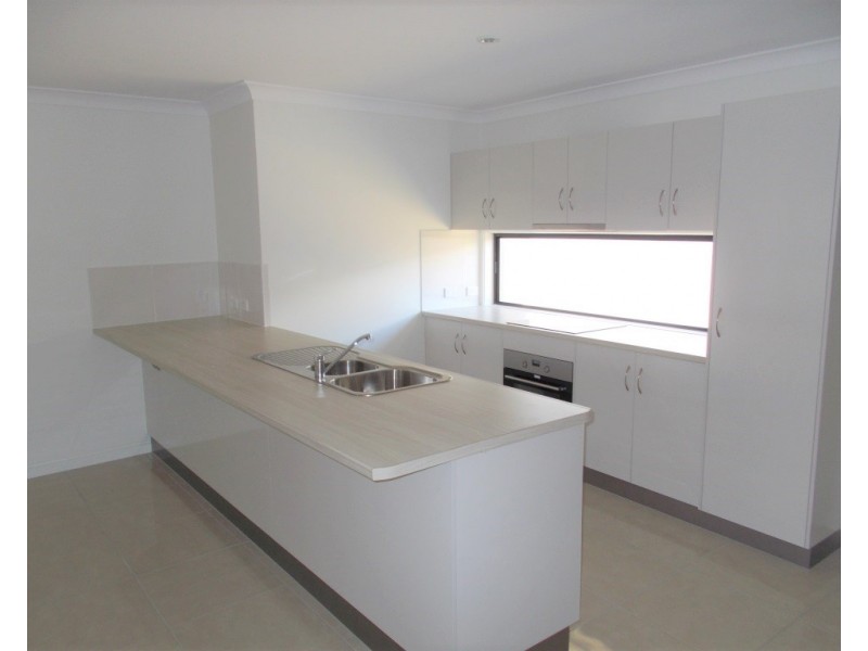 52 Commander Parade, Bucasia QLD 4750