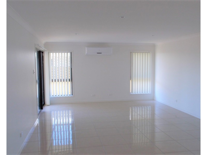 52 Commander Parade, Bucasia QLD 4750
