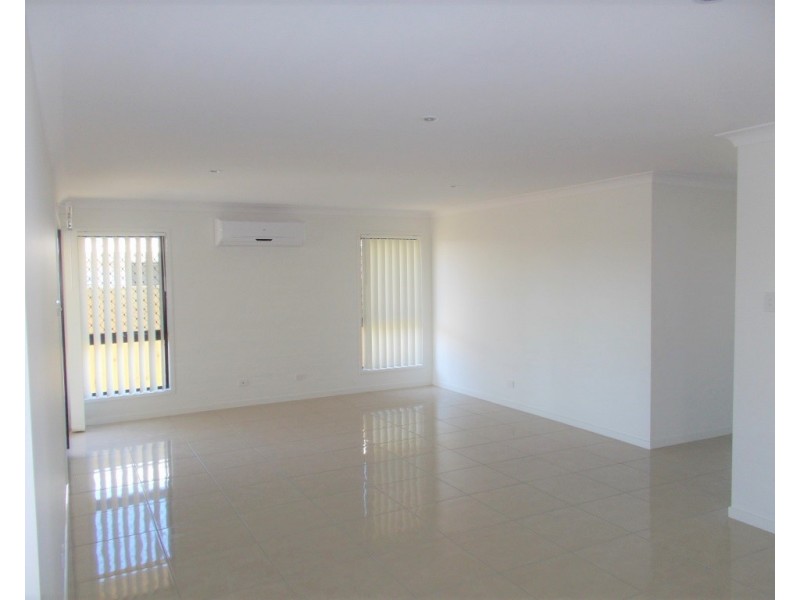 52 Commander Parade, Bucasia QLD 4750