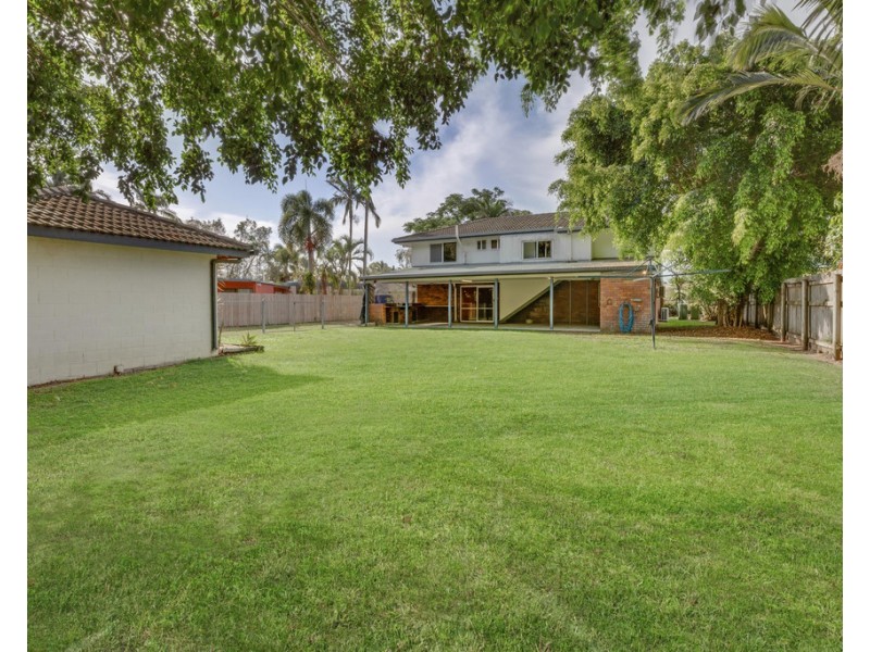 7 Geoffrey Thomas Drive, Bucasia QLD 4750