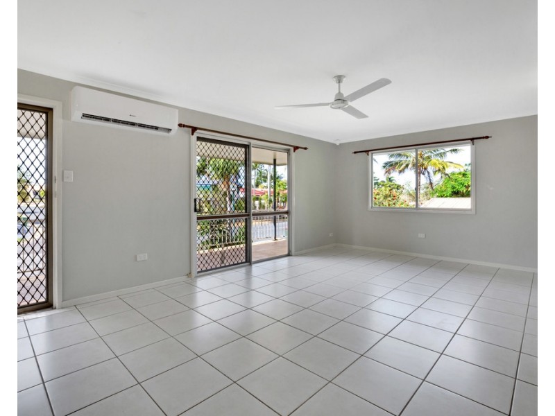 7 Geoffrey Thomas Drive, Bucasia QLD 4750