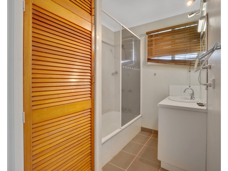 7 Geoffrey Thomas Drive, Bucasia QLD 4750