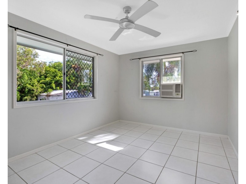 7 Geoffrey Thomas Drive, Bucasia QLD 4750