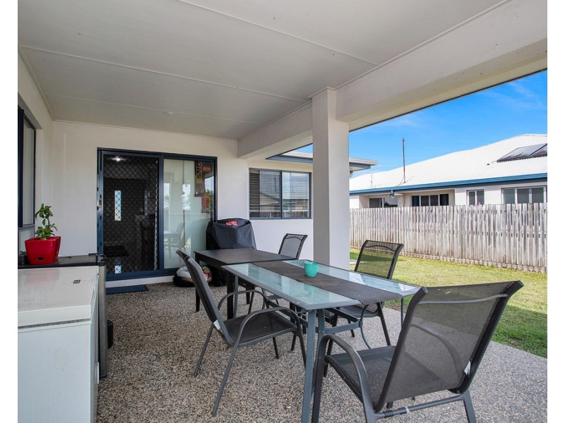 14 Vesta Lane, Ooralea QLD 4740