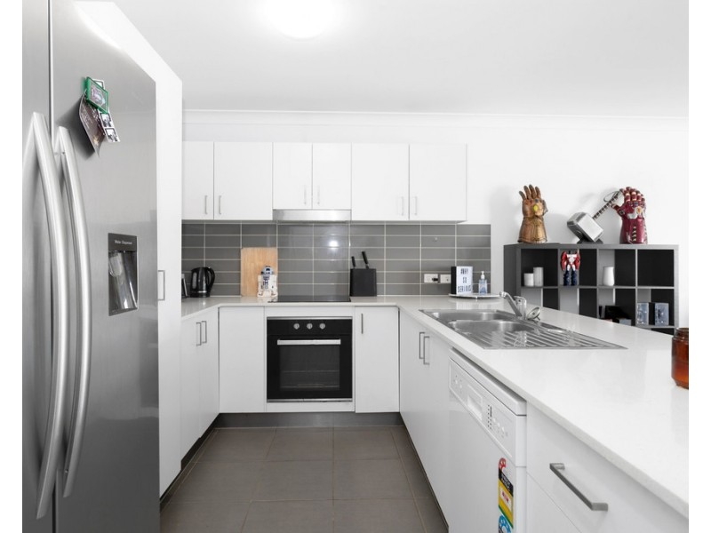 1 and 2/57 Phoenix Crescent, Rural View QLD 4740