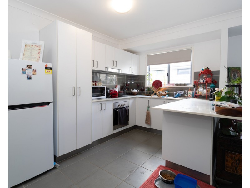 1 and 2/57 Phoenix Crescent, Rural View QLD 4740