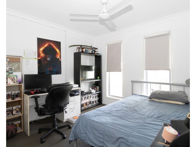 1 and 2/57 Phoenix Crescent, Rural View QLD 4740