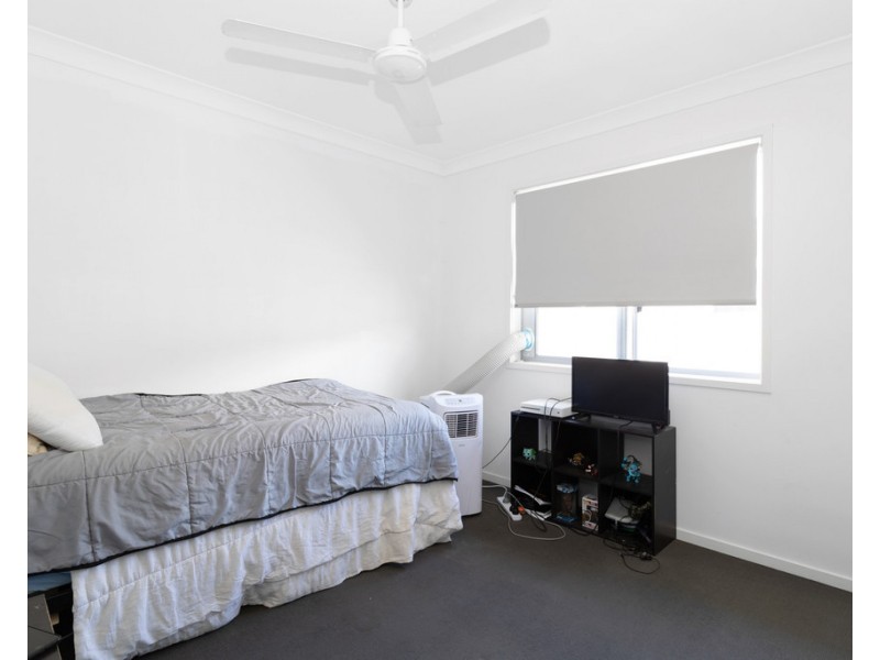 1 and 2/57 Phoenix Crescent, Rural View QLD 4740