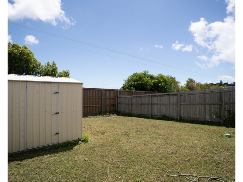 1 and 2/57 Phoenix Crescent, Rural View QLD 4740