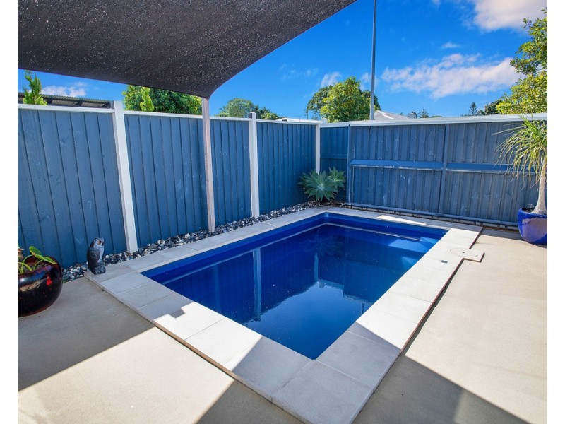 9 Jennifer Court, Bucasia QLD 4750