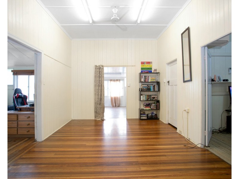 33 Keith Hamilton Street, West Mackay QLD 4740