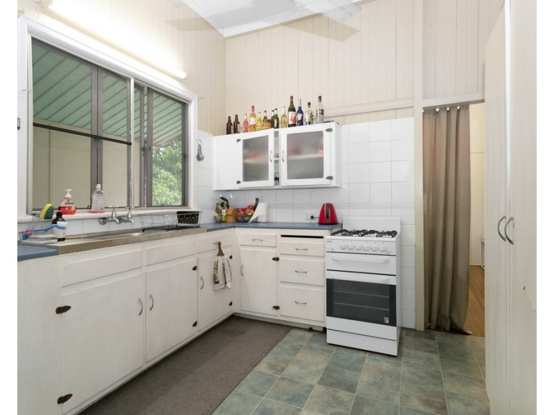 33 Keith Hamilton Street, West Mackay QLD 4740