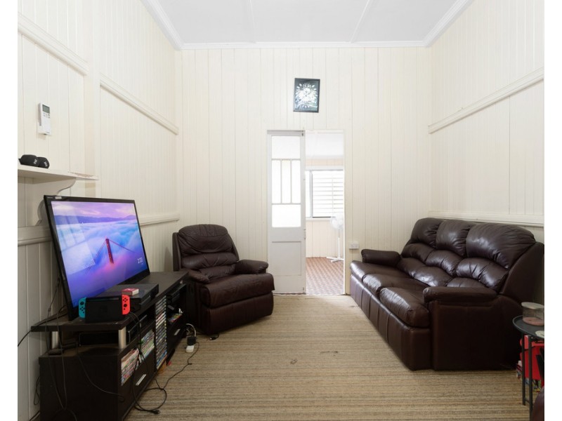 33 Keith Hamilton Street, West Mackay QLD 4740
