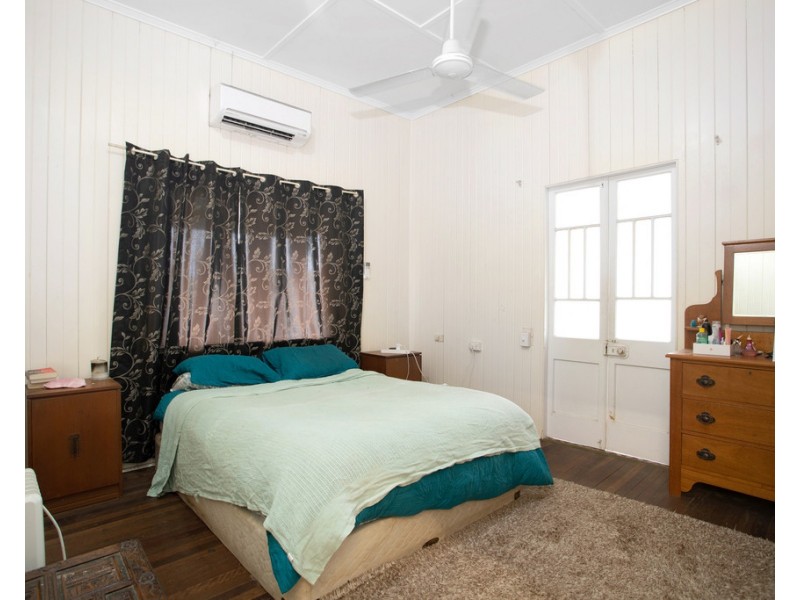 33 Keith Hamilton Street, West Mackay QLD 4740