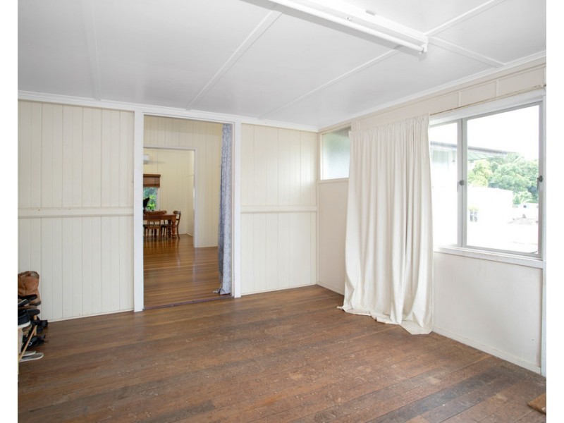 33 Keith Hamilton Street, West Mackay QLD 4740
