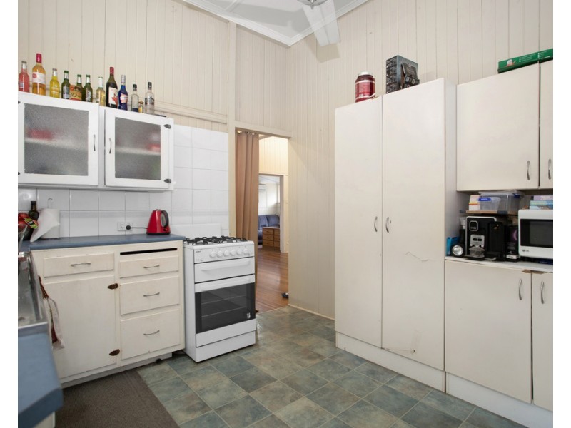 33 Keith Hamilton Street, West Mackay QLD 4740