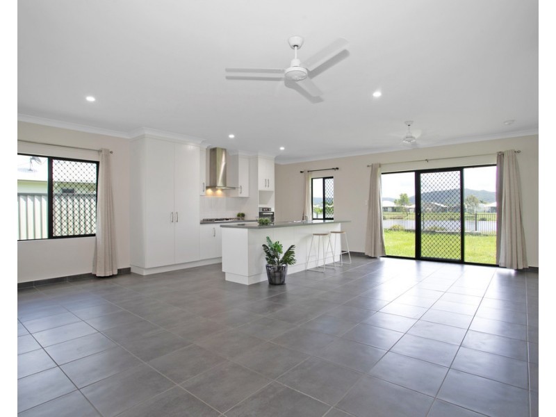 29 Dorothy Place, Mirani QLD 4754