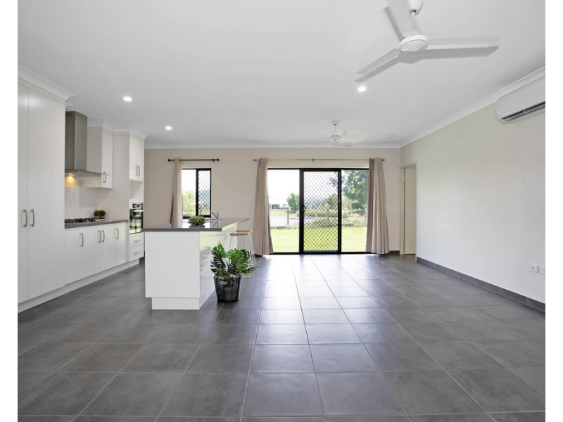 29 Dorothy Place, Mirani QLD 4754