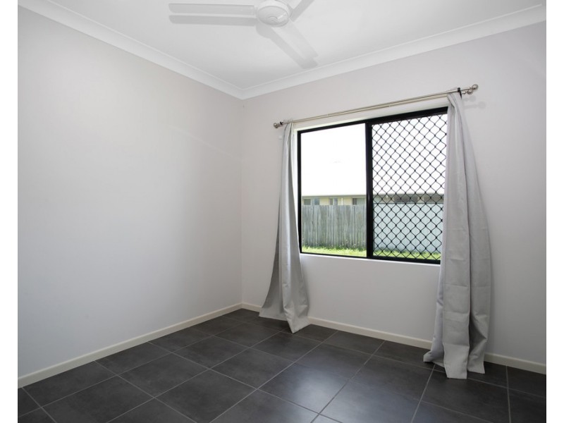 29 Dorothy Place, Mirani QLD 4754