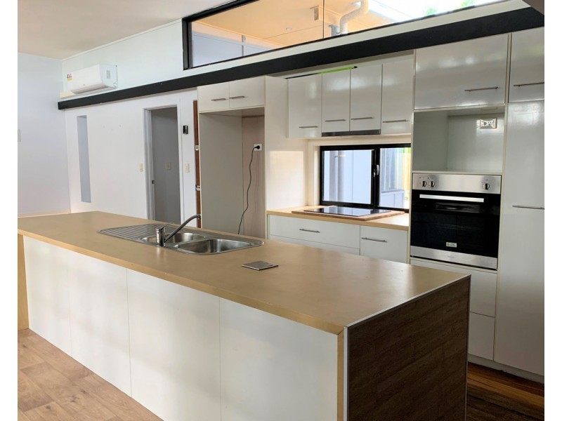 14 College, North Mackay QLD 4740