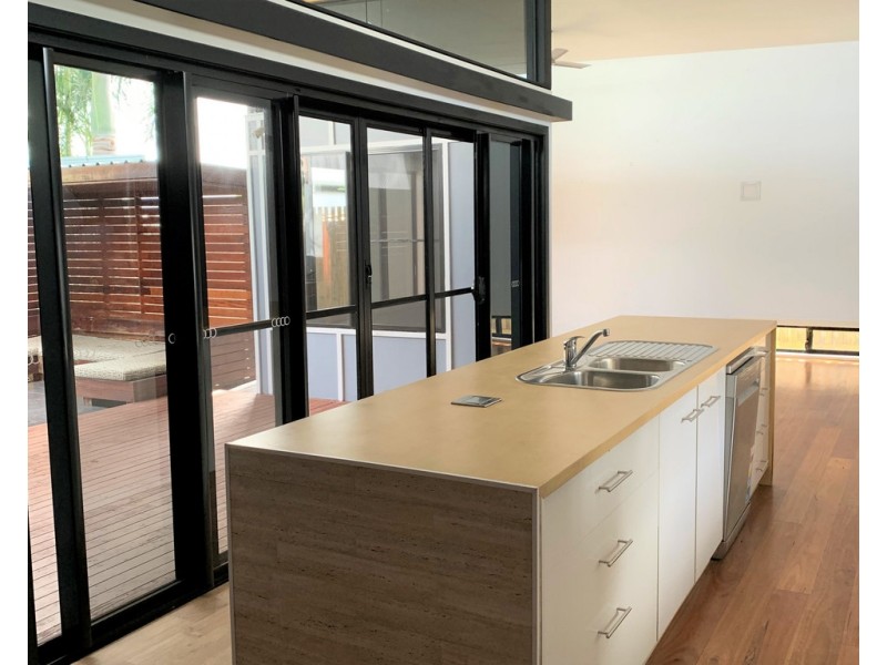 14 College, North Mackay QLD 4740