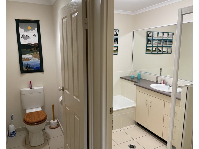 2/11 Collins Court, Eimeo QLD 4740