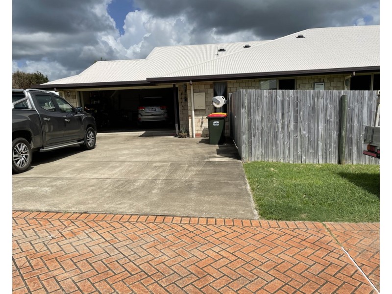 2/11 Collins Court, Eimeo QLD 4740