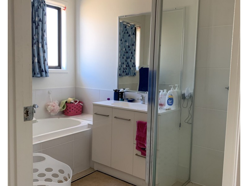 29 Eales Road, Rural View QLD 4740