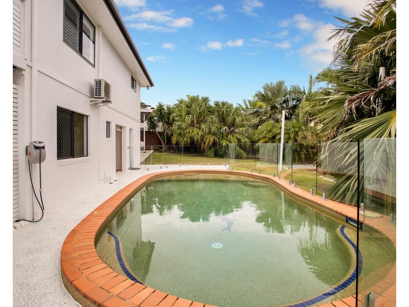 6 Jade Court, Glenella QLD 4740