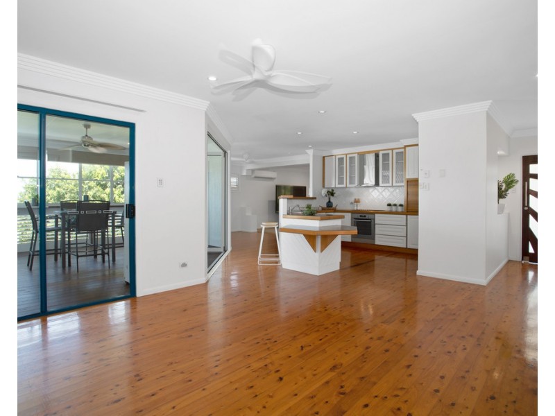 6 Jade Court, Glenella QLD 4740