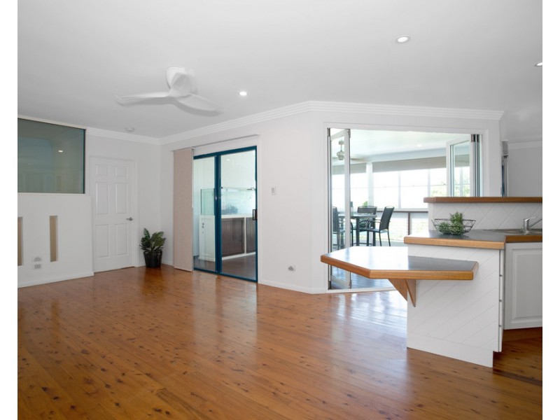 6 Jade Court, Glenella QLD 4740