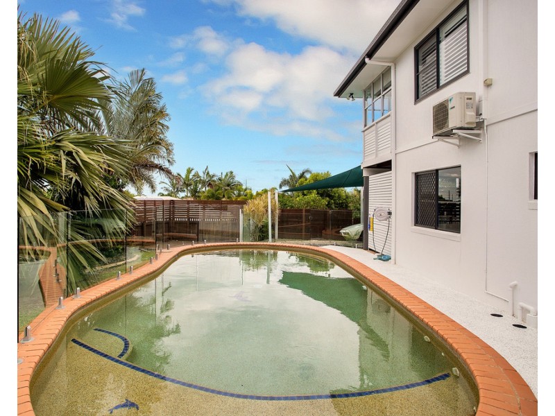 6 Jade Court, Glenella QLD 4740