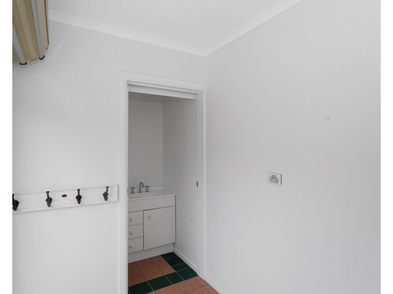 6 Jade Court, Glenella QLD 4740