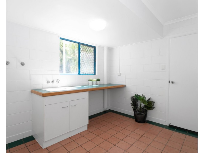 6 Jade Court, Glenella QLD 4740