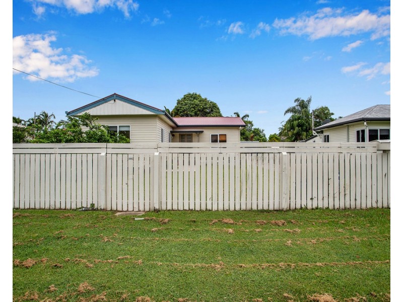 24 Adrian Street, West Mackay QLD 4740