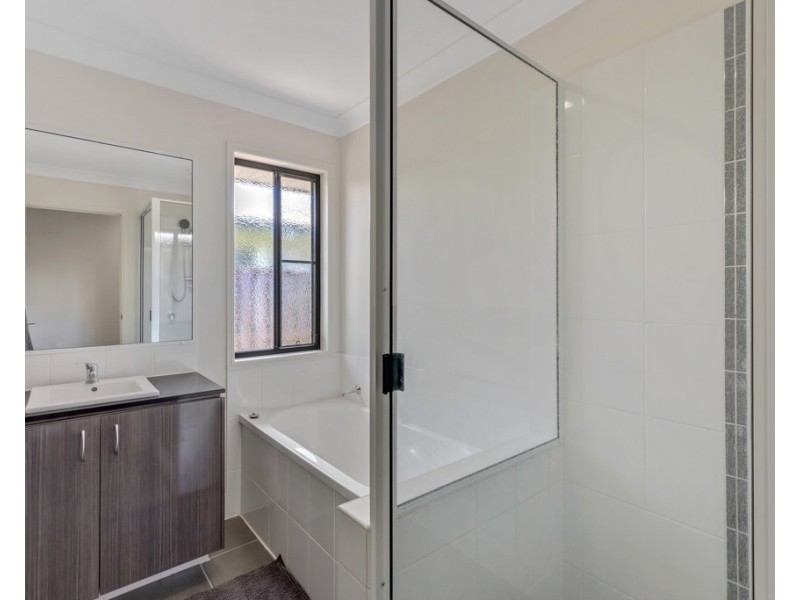 45 Galleon Circuit, Bucasia QLD 4750