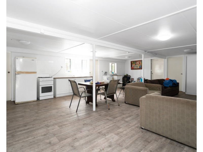 8 Pugsley Street, Walkerston QLD 4751