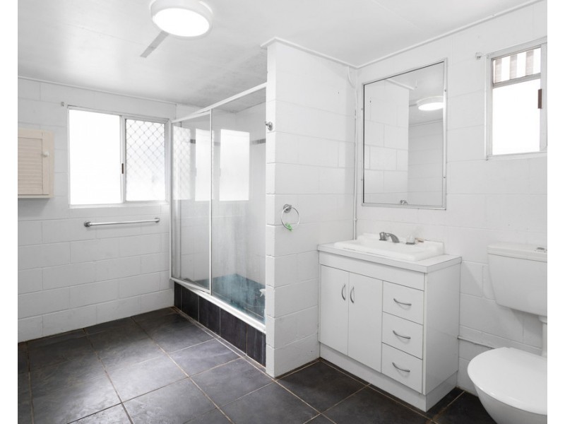 8 Pugsley Street, Walkerston QLD 4751