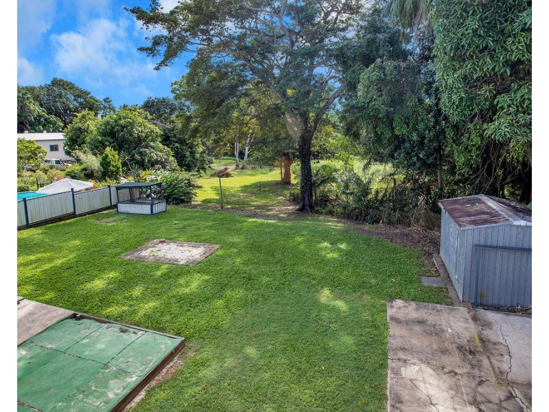 8 Pugsley Street, Walkerston QLD 4751
